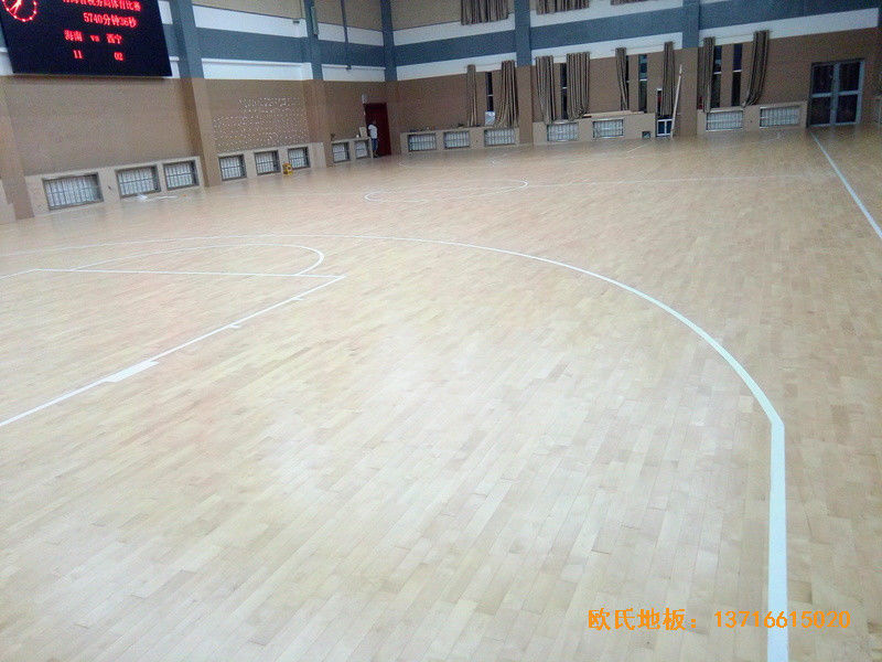 青海省税务干部学校篮球馆体育木地板安装案例4