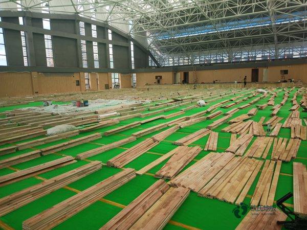 普通运动篮球木地板报价单