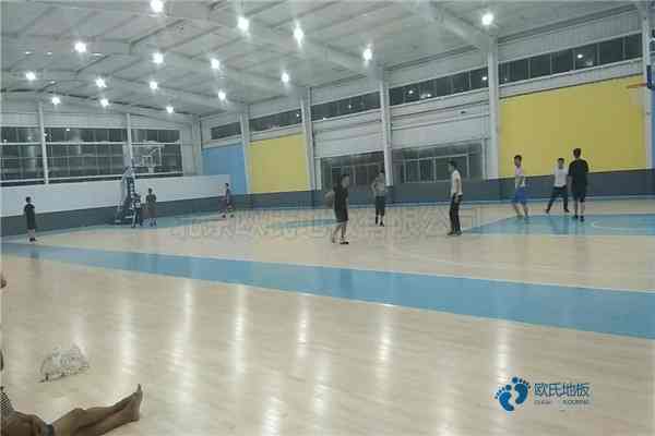 运动实木地板满铺施工工艺2